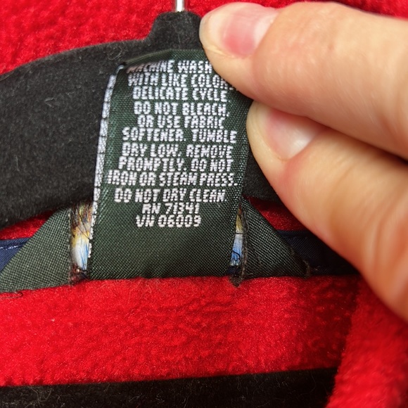 CLASSIC LL BEAN red full zip Polartec fleece jacket. Dark blue trim. Size S. - Picture 11 of 14